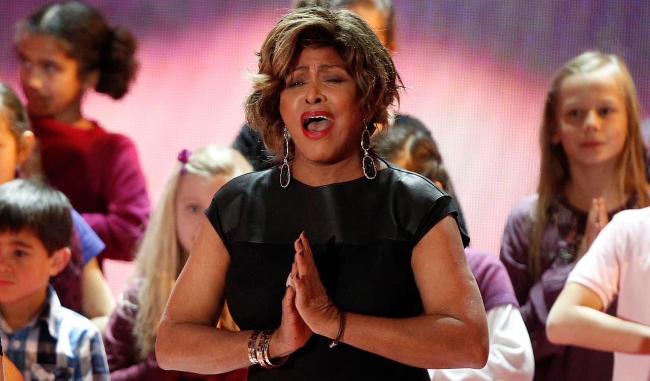 Muere el hijo mayor de Tina Turner, se suicida en California