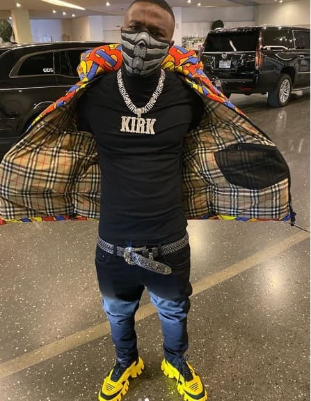 El afectado contó a TMZ que irá tras el rapero y todos los involucrados en el incidente que, según su versión, lo dejó con cortes y 
<b>contusiones en la cara</b>.