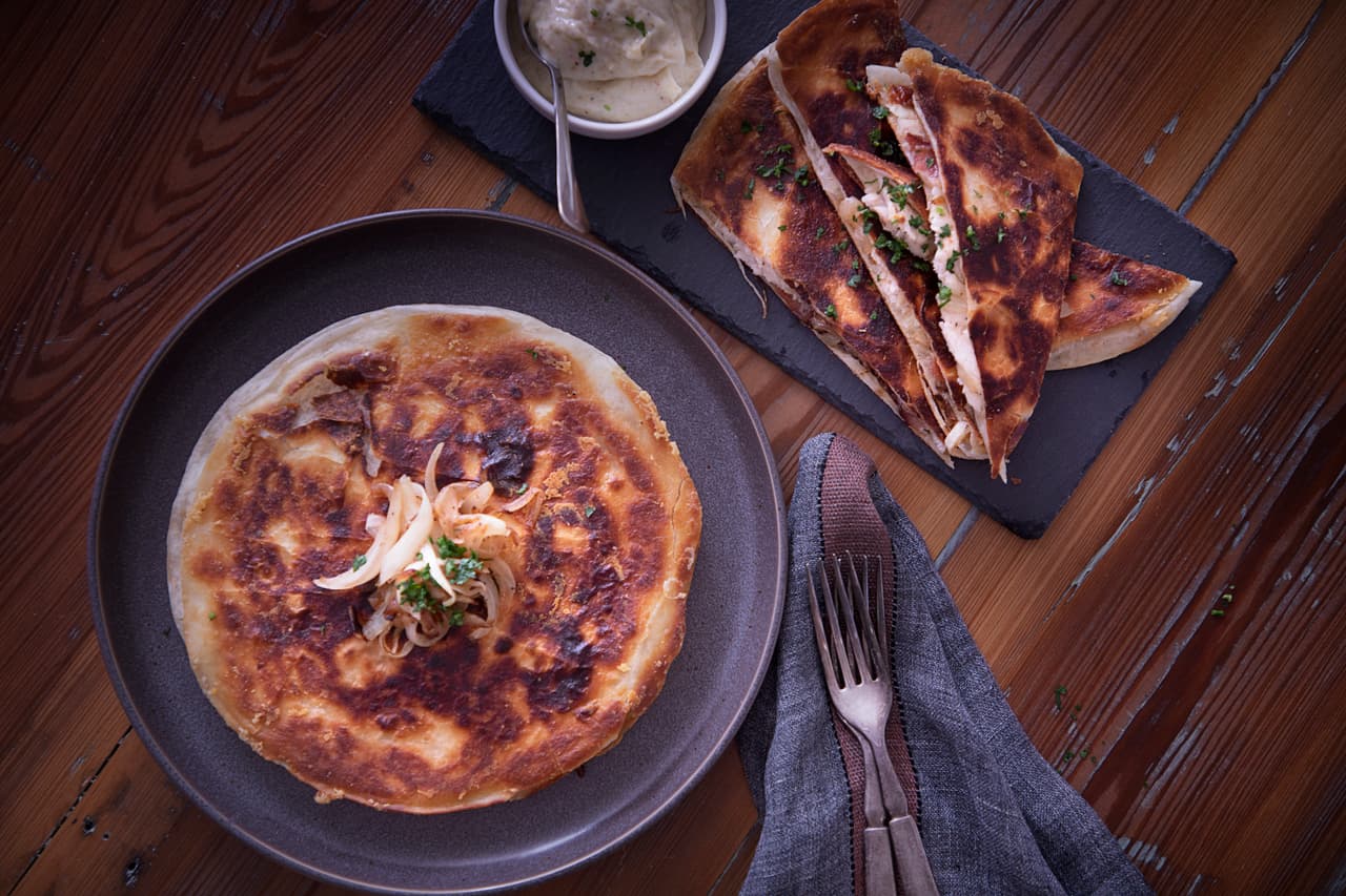 El pavo salvaje es una proteína versátil, por lo que, además del plato principal, los chefs promueven varias recetas populares, como quesadillas rellenas con este animal salvaje.