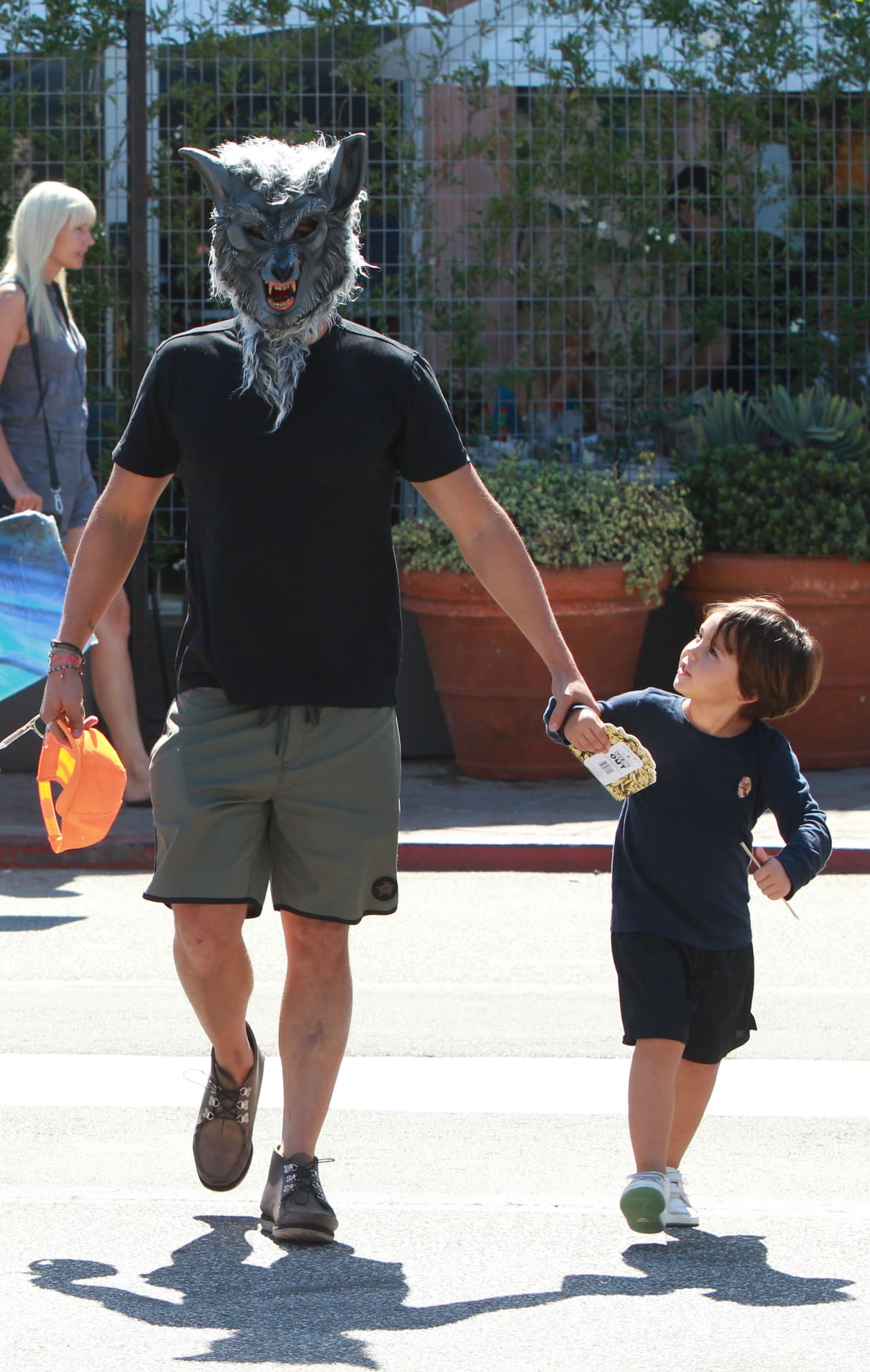 Estaba en compañía de su hijo Flynn.