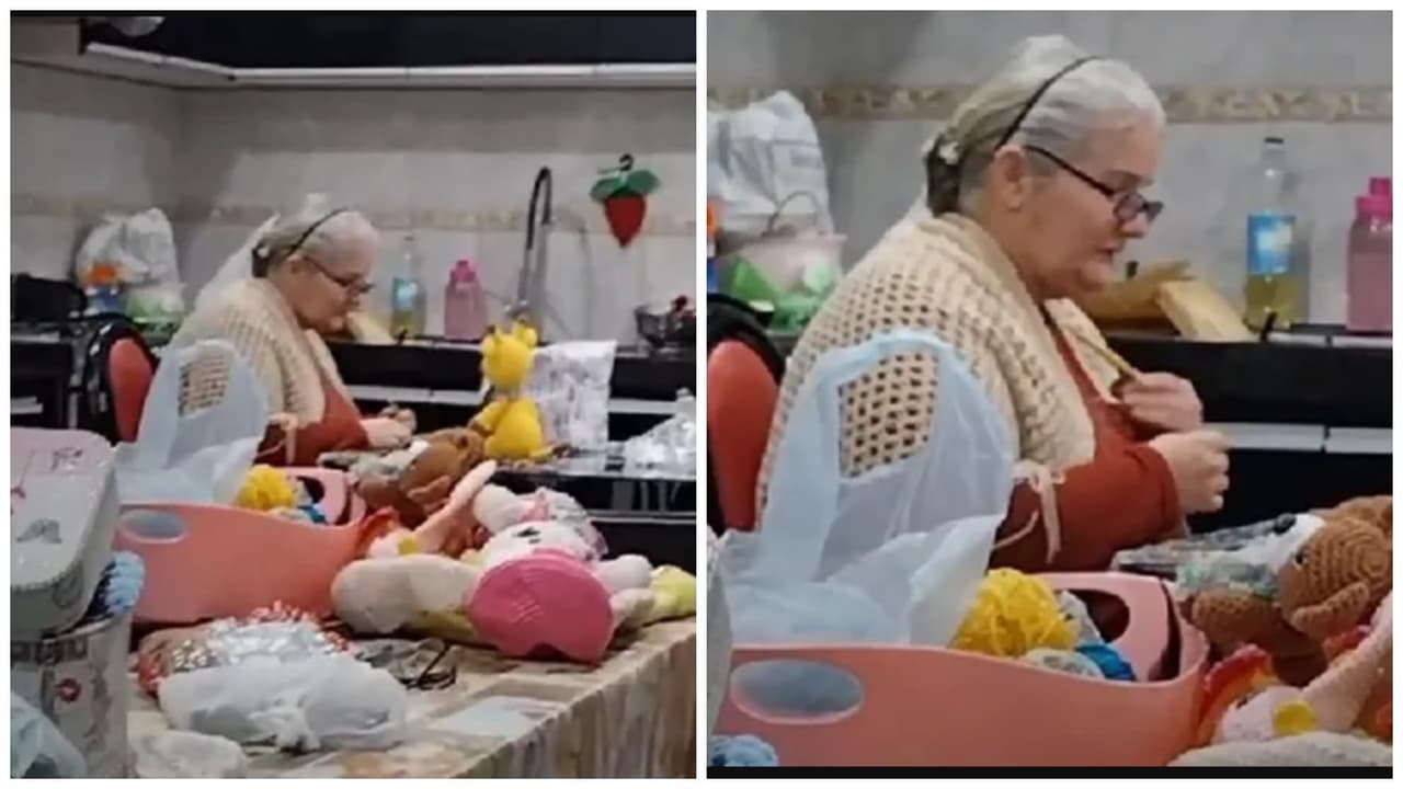 Abuelita hace en vivos para enseñar como teje pero solo la ve una persona: conmueve a TikTok