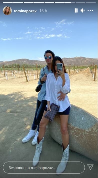 Con estas imágenes dio a conocer que su corazón tiene dueño y en sus historias de Instagram publicó un par de fotografías más posando entre los viñedos de Baja California.