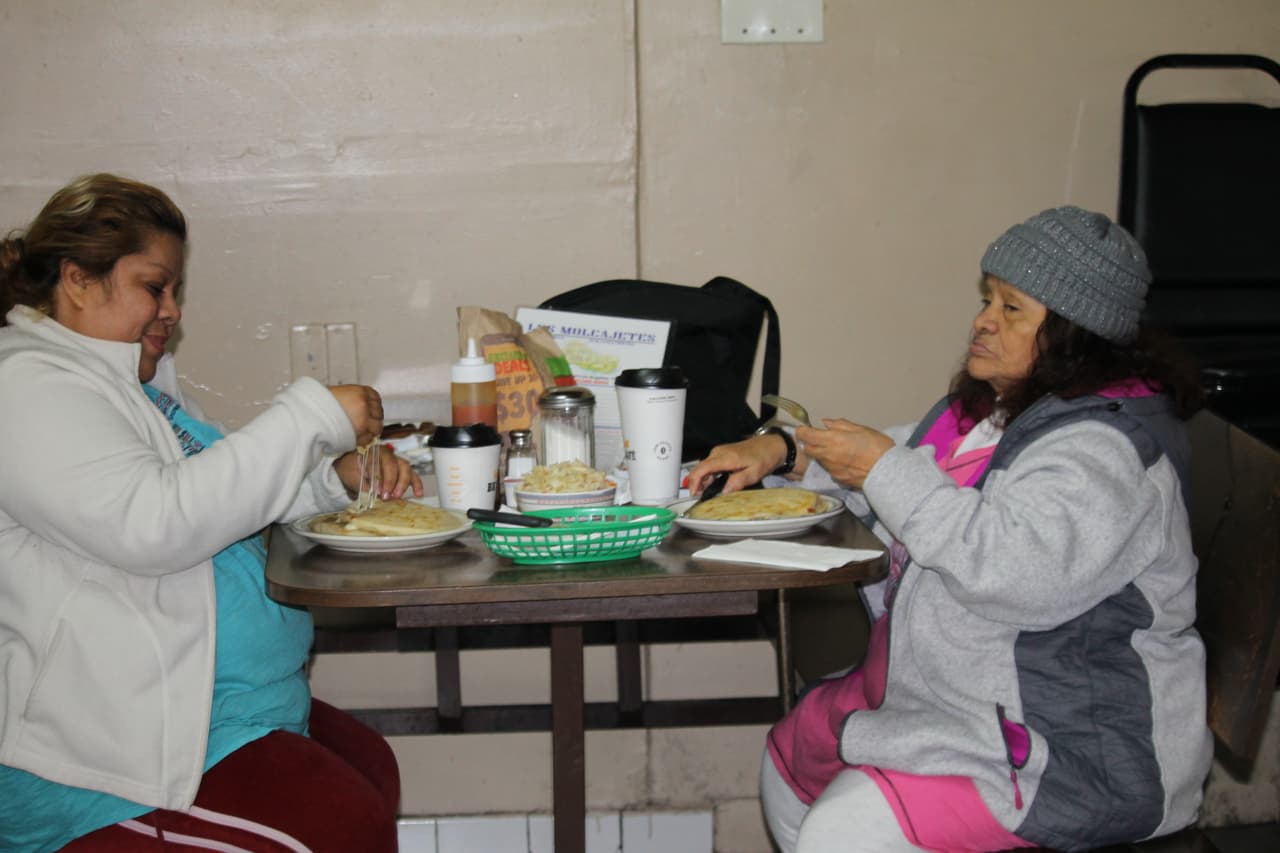 Flor Jiménez y su madre, Sara Jiménez. Ellas son oriundas de Santa Ana, El Salvador.
<br>