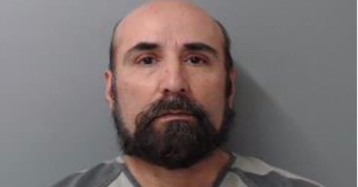 Un pastor es acusado de violar a una mujer con necesidades especiales y amenazarla con internarla en una institución psiquiátrica