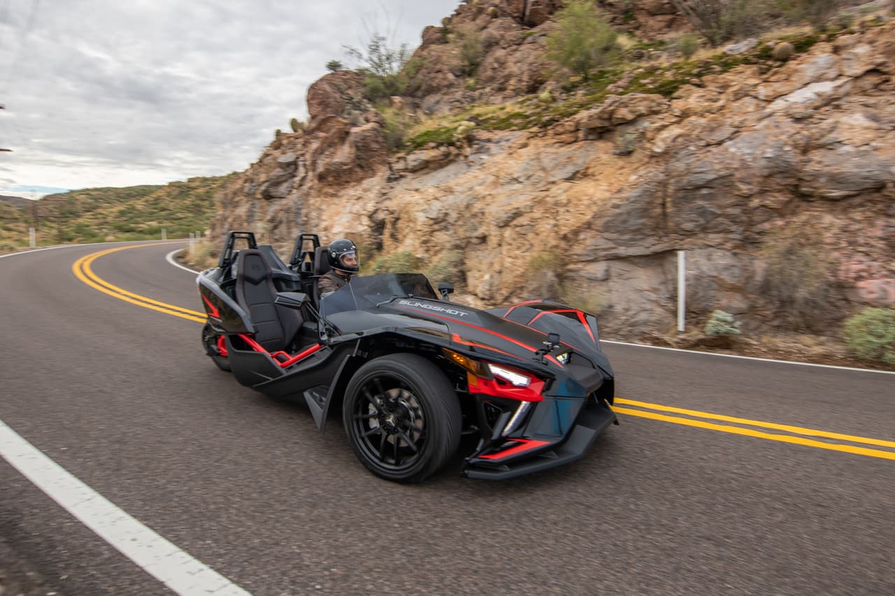 El fabricante asegura que el Slingshot puede acumular hasta 1.02g a través de las curvas.