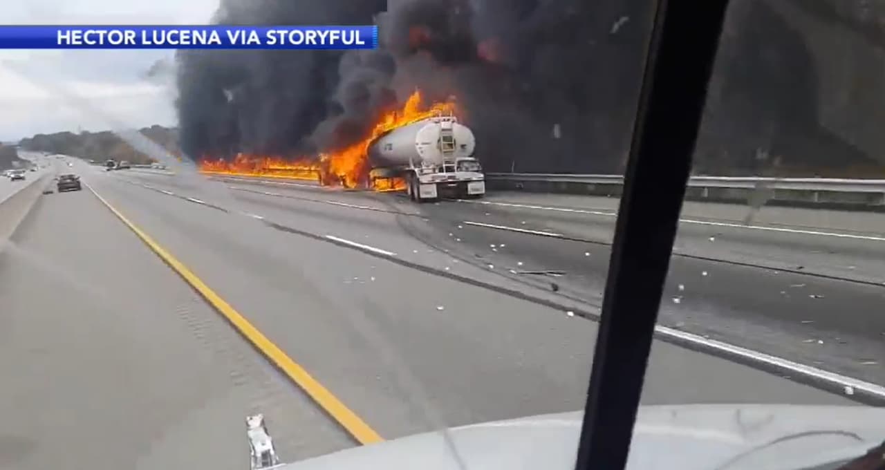 Mueren tres personas por accidente de camión cisterna en la extensión noreste del Turnpike de Pensilvania