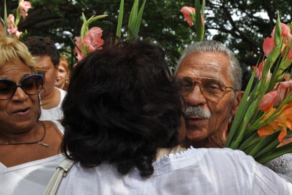 Mientras tanto, quedan aún doce presos del Grupo de los 75 en la cárcel, pero ya se sabe también que uno de ellos, Luis Enrique Ferrer, será excarcelado próximamente porque en su caso sí ha aceptado irse a España.