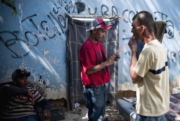 Ante este desafío, activistas y profesionales de la salud creen que el gobierno no se ha implicado como lo hizo con el imponente despliegue de miles de fuerzas de seguridad.
