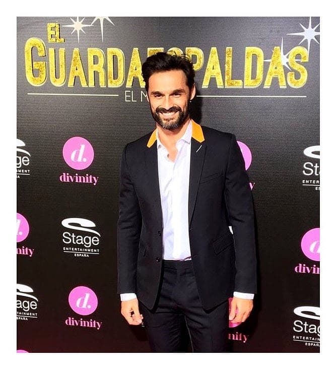 Por otro lado, Iván se encuentra en España porque lleva uno de los roles estelares del musical 'El Guardaespaldas'.