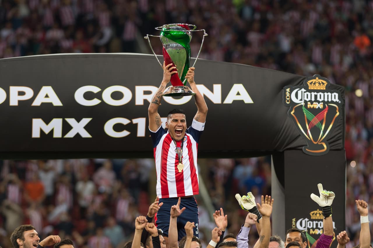 En casa, con drama incluído y desde los 11 pasos, así ganaron las Chivas su segunda Copa MX.