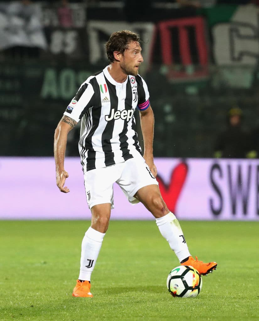 El defensor Claudio Marchisio, quien se encuentra libre, podría llegar en el mercado de invierno al Manchester City, si así lo pide el técnico Pep Guardiola.