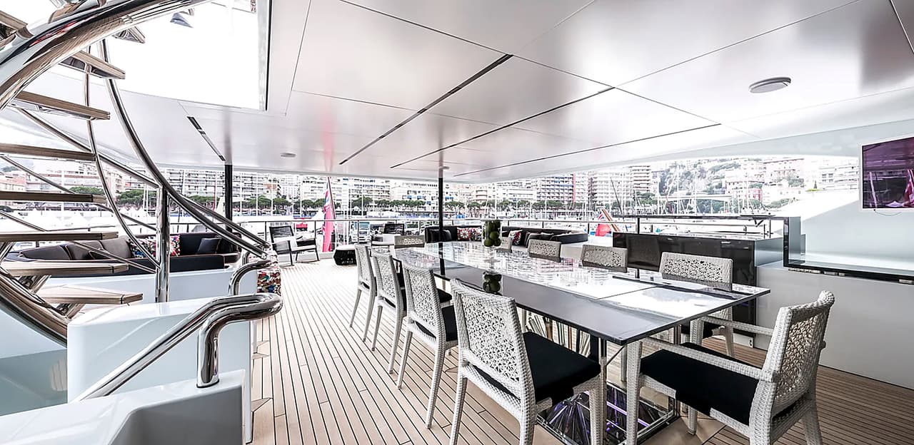 Al exprometido de JLo ya se le ha visto muy feliz disfrutando del yate.
<br>