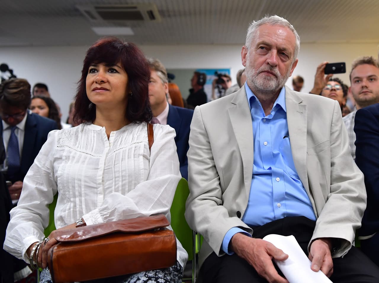 Jeremy Corbyn, líder del Partido Laborista británico y su esposa, Laura Álvarez.