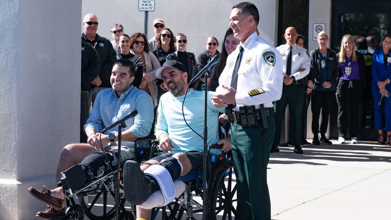 Dan de alta a uno de los oficiales hispanos que fueron emboscados en la Bahía de Tampa
