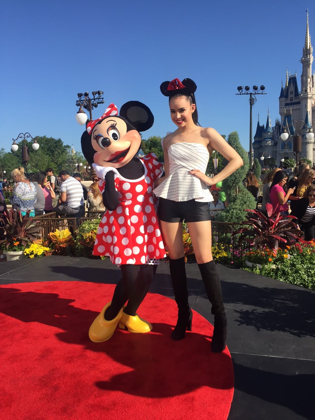 Minnie Mouse y Sofía (la joven protagonista de la película de Disney, 'Descendants') roban cámara.