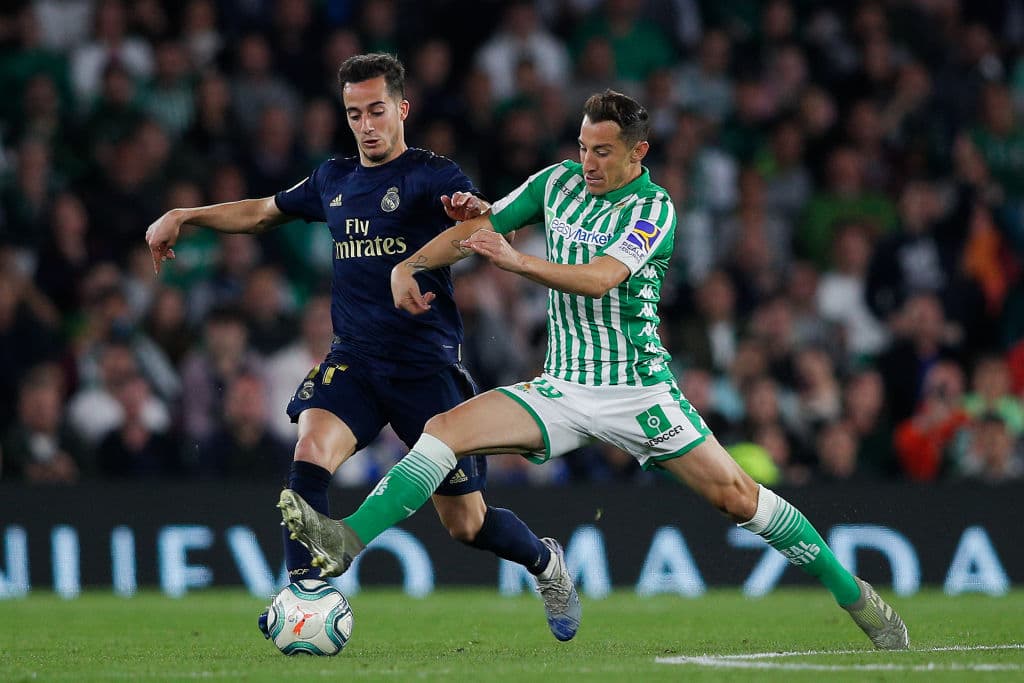 Andrés Guardado jugó un gran partido en la victoria del Betis contra el Real Madrid, disputó los 90 y asistió a Tello para el gol de la victoria 2-1.