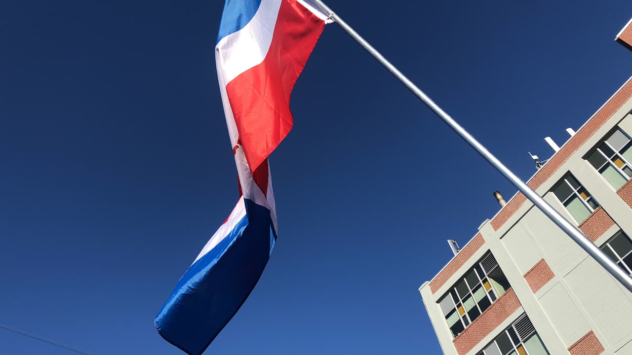 Entre las pancartas, se leían consignas como " 
<b>no queremos otra Venezuela</b>".
<br>