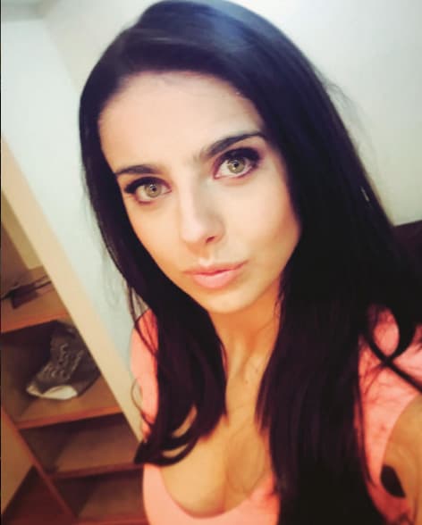 Los ojos verdes es uno de los grandes atractivos de 
<b><a href="http://www.univision.com/temas/michelle-renaud" target="_blank">Michelle</a></b>.