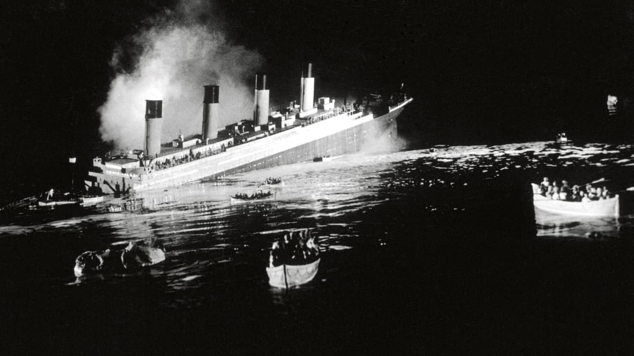 <b>El hundimiento del Titanic: 15 de abril de 1912.</b> El transatlántico RMS Titanic
<a href="https://www.univision.com/noticias/sucesos/cuando-se-fue-al-fondo-el-barco-insumergible-se-cumplen-107-anos-del-hundimiento-de-titanic-fotos-fotos">se hundió después de chocar con un iceberg en su viaje inaugural a través del Atlántico.</a> El barco llevaba solo 20 botes salvavidas, por lo que solo una fracción de los 2,224 pasajeros pudo abandonarlo antes de hundirse. Más de 1,500 personas murieron en el desastre.
