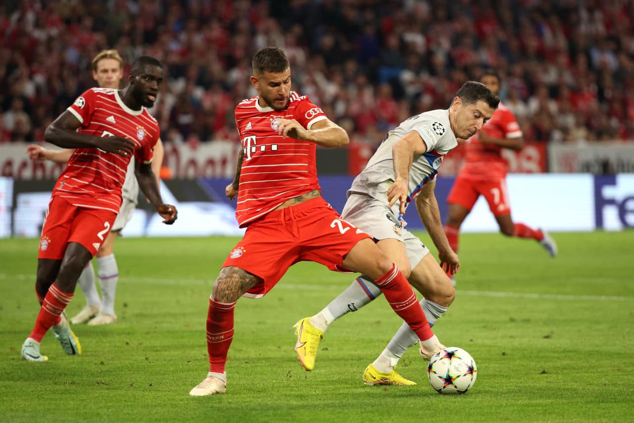 Bayern venció al Barcelona con los goles de Lucas Hernández y Leroy Sané, en el regreso de Robert Lewandowski a la Allianz Arena.