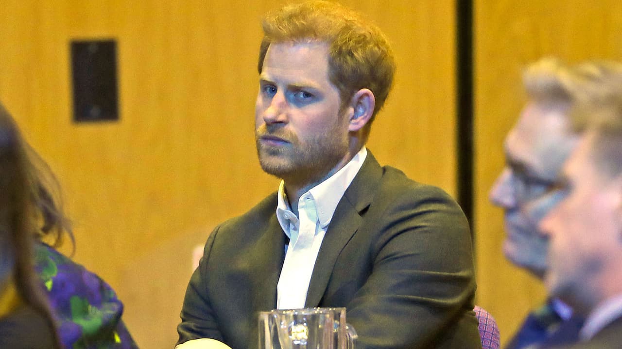 "Esto no fue solicitado por Meghan, la duquesa de Sussex, ni por el duque de Sussex (el príncipe Harry)", reiteró.
<br>
