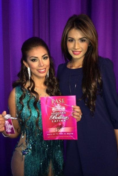 La mexicana que audicionó en San Antonio le dijo adiós a su sueño de ser reina después de haber sido la chica con menos votos del público. Carolina se va agradecida con Denise y la experiencia de haber participado en la octava temporada de Nuestra Belleza Latina.