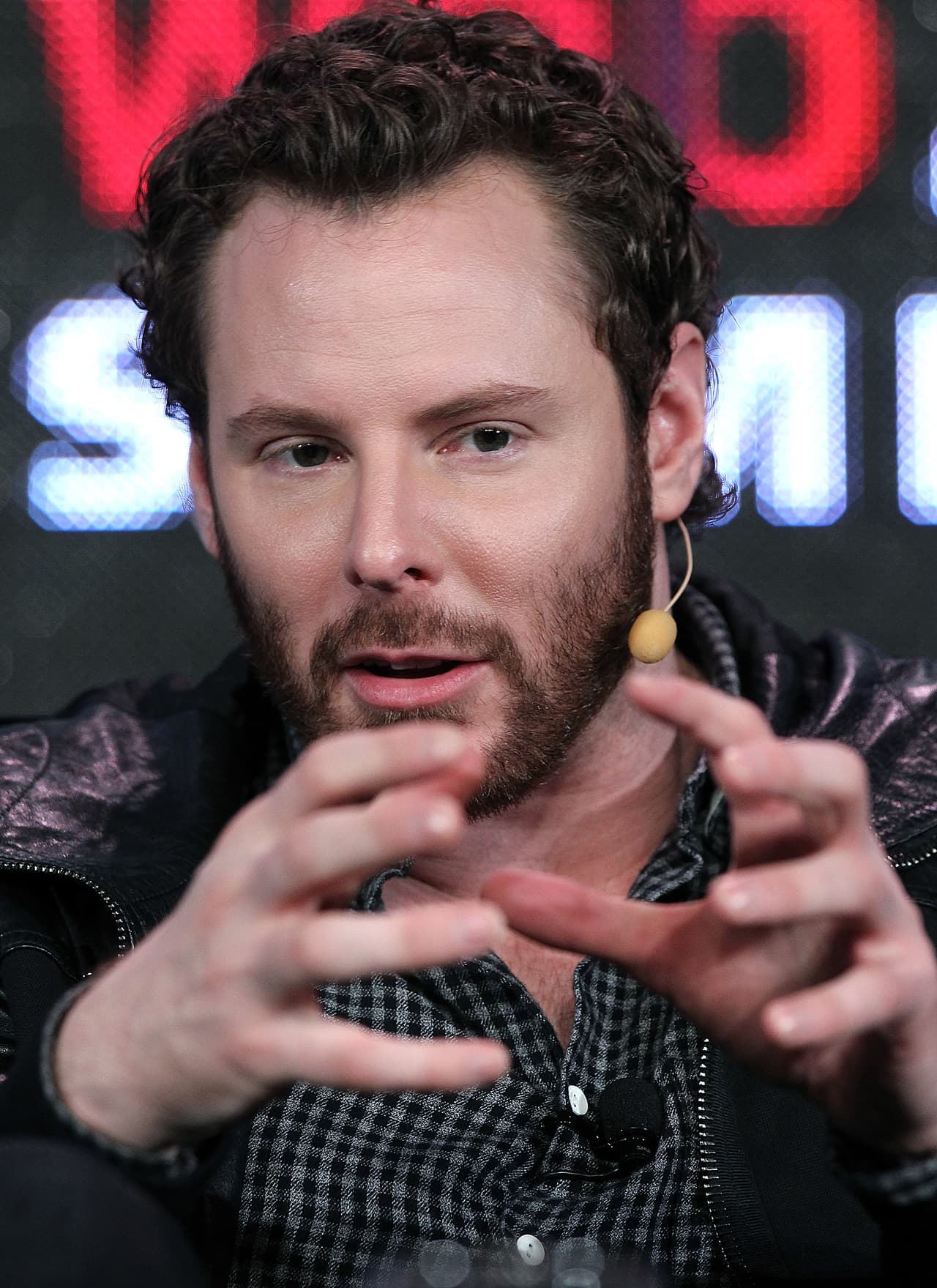 Según sus propias palabras, él no necesitó continuar sus estudios, ya que Napster fue la escuela donde “tuvo que aprender todo por las malas”.