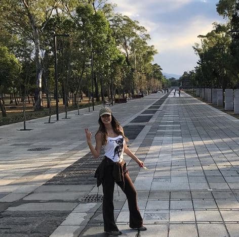 Sin embargo, estaba clara en que podría que hacer una nueva pausa para aumentar su familia. En una entrevista para el diario 
<b><a href="https://www.debate.com.mx/show/Marlene-Favela-es-una-mama-que-busca-venganza-20190331-0098.html" target="_blank">El Debate</a></b>, el pasado 31 de marzo, la actriz mexicana reveló que uno de sus deseos era convertirse en madre.