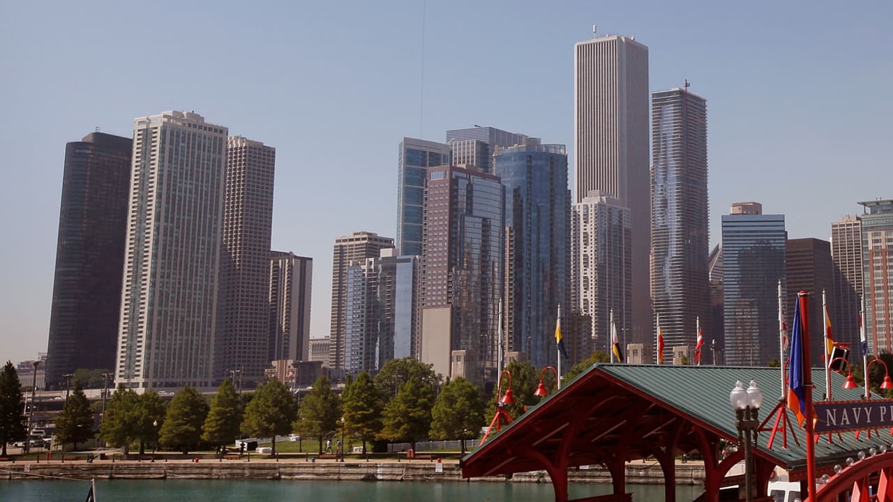 Viernes con temperaturas rondando los 70 grados y cielo parcialmente soleado