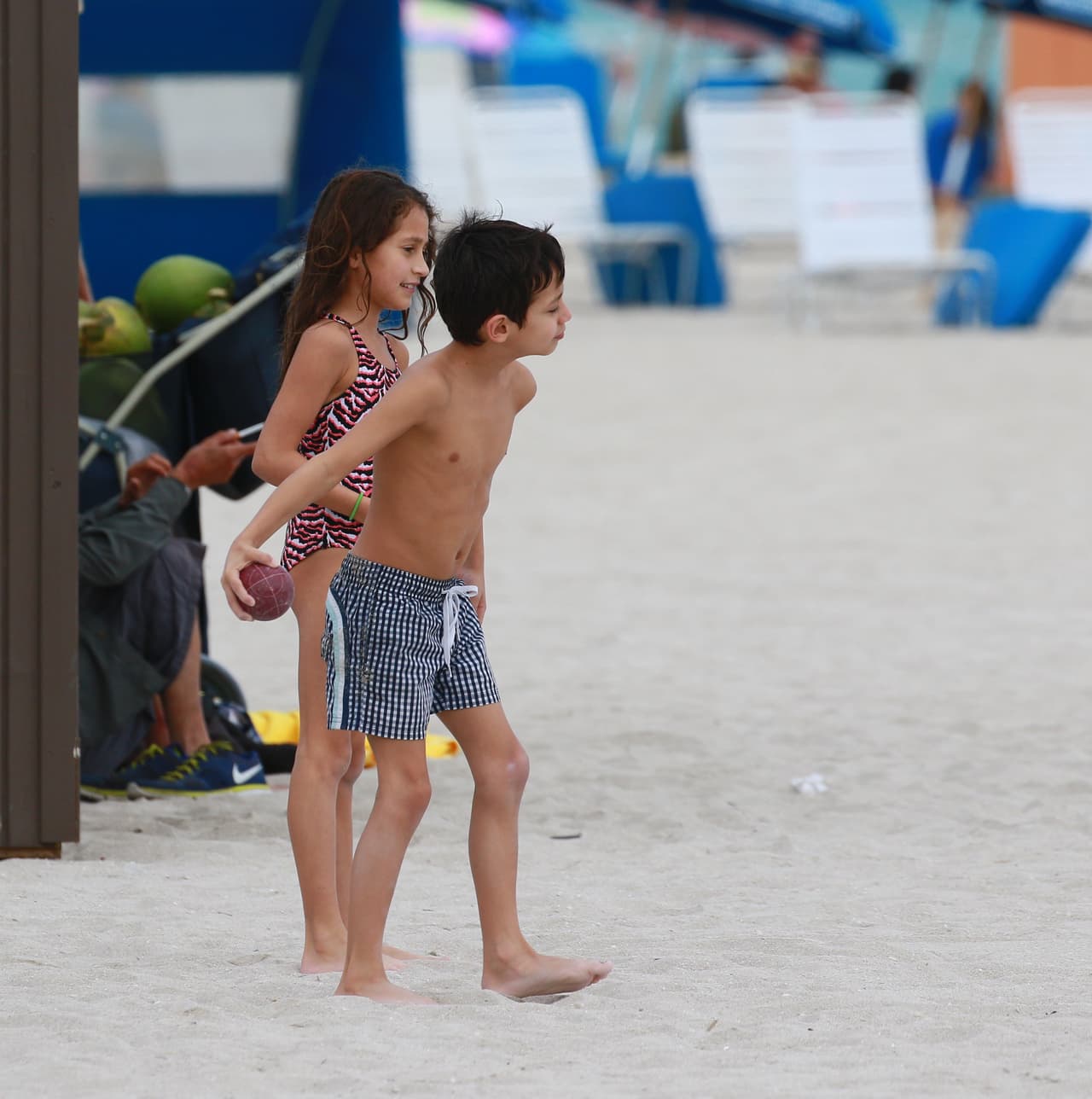 Los dos hijos de Jen con Marc Anthony se divirtieron a lo grande en Miami Beach.