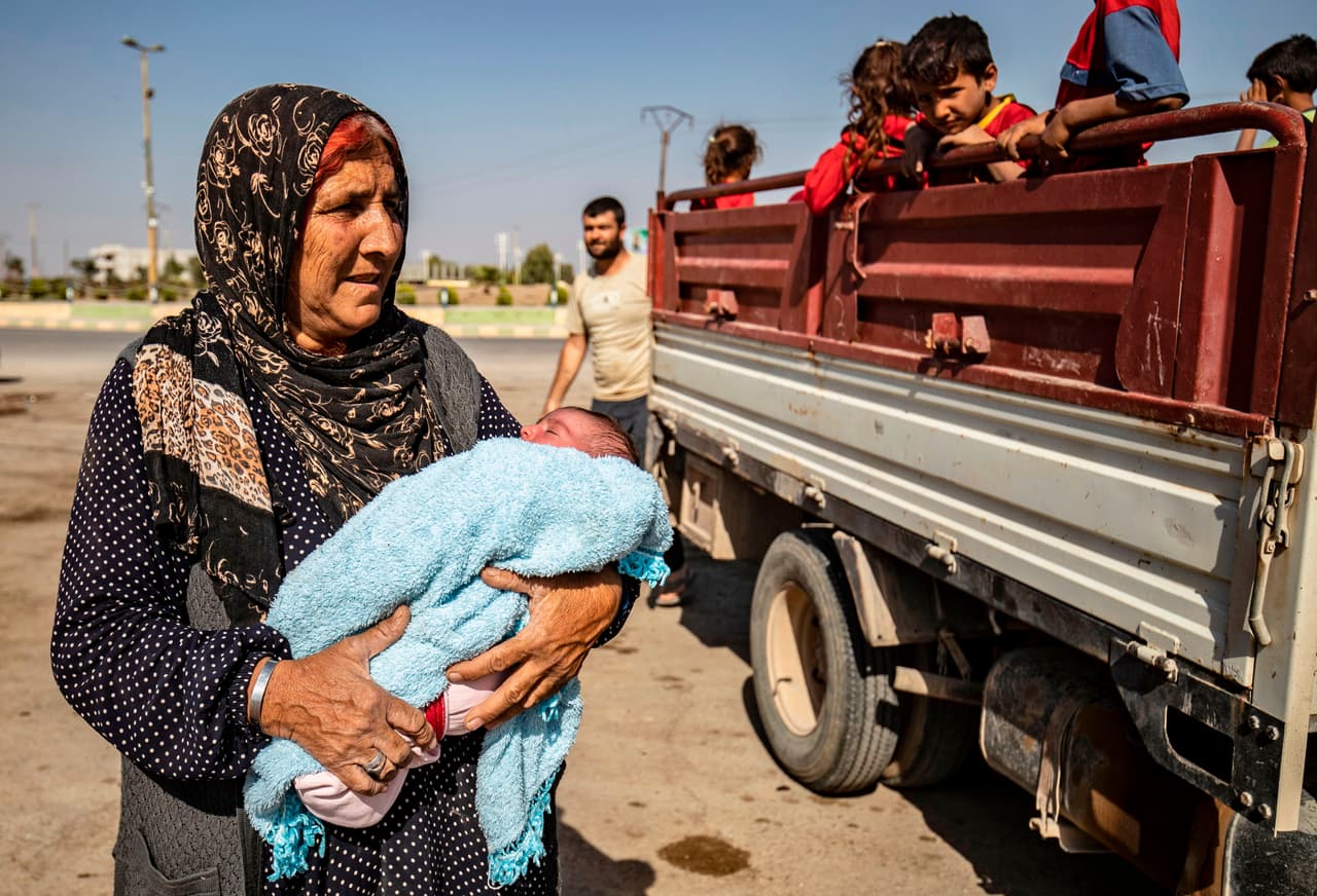 Trump 'se lava las manos', mientras los kurdos huyen de la ofensiva turca en Siria