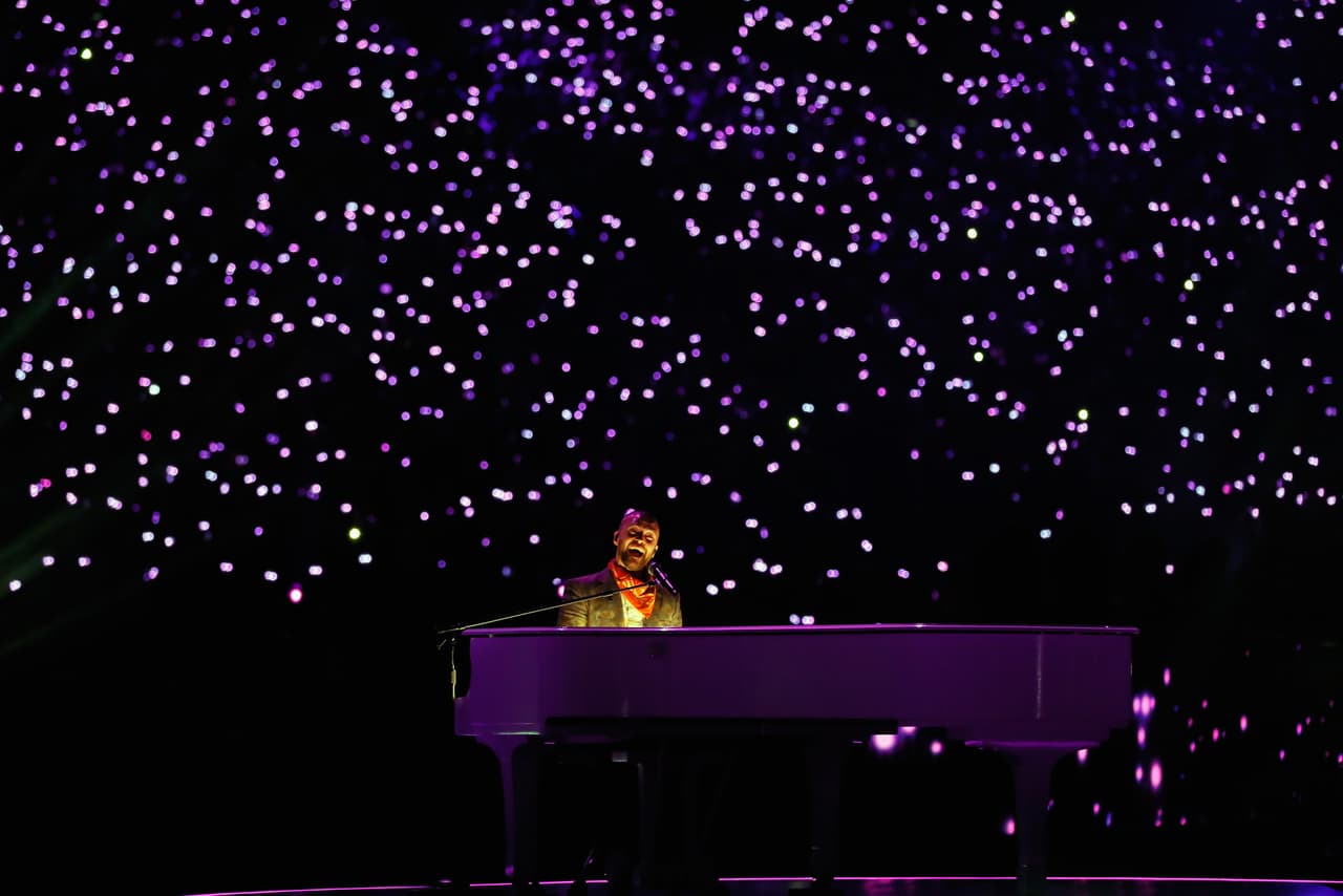 Durante los días previos al partido se informó que Timberlake presentaría una imagen de Prince, cuya ciudad natal fue Minneapolis.