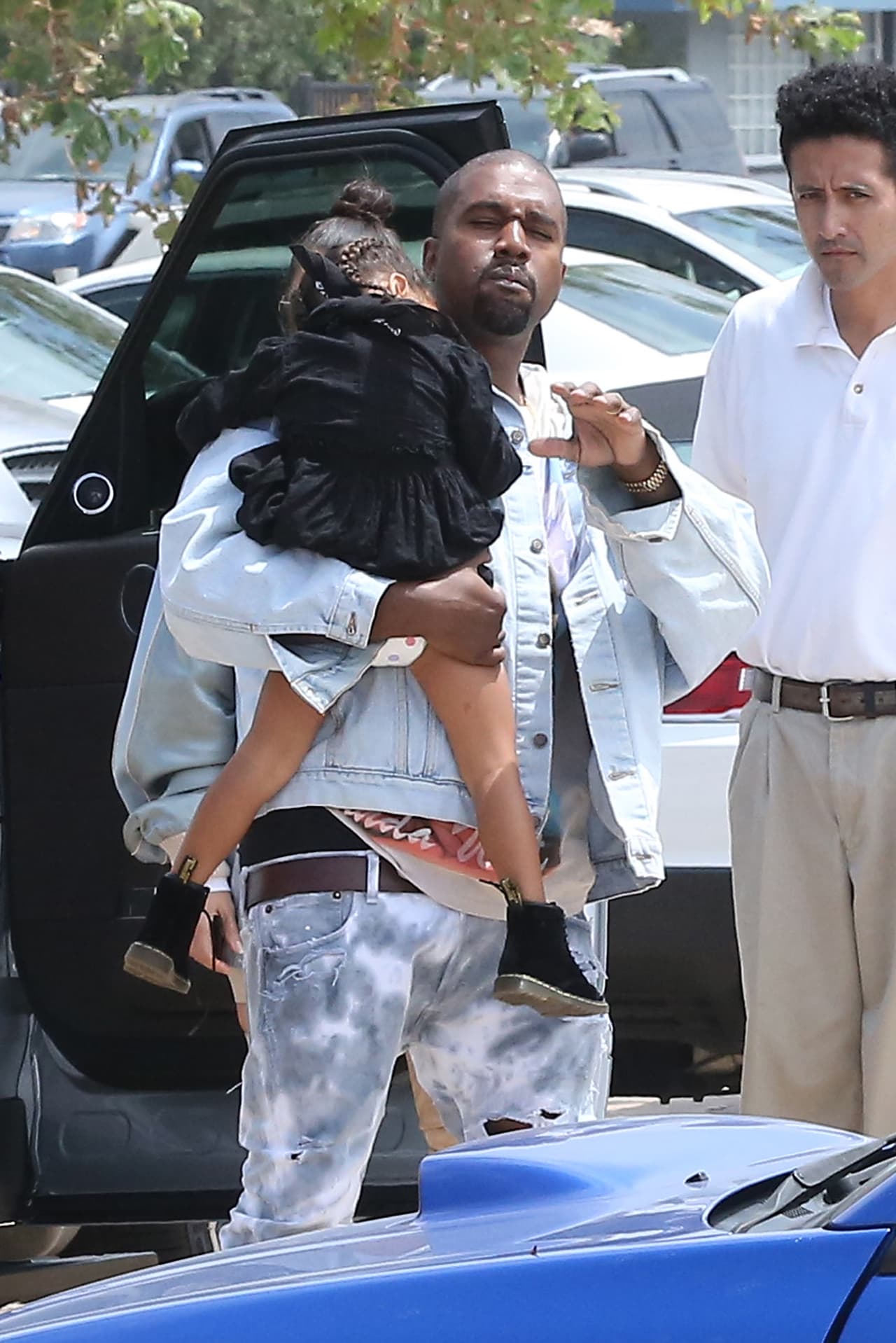 Se mostró amable con los paparazzi.