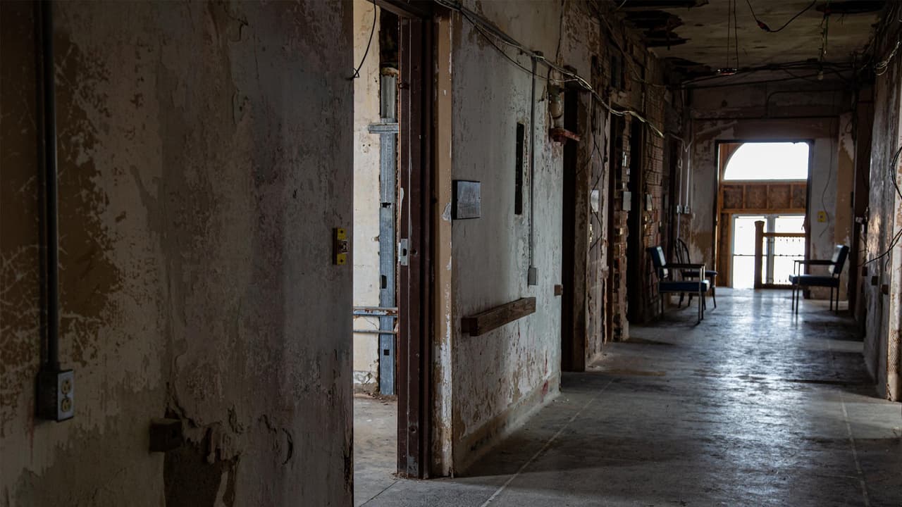 Quienes se han atrevido aseguran que el lugar está inundado de 
<b>una fuerte energía</b> que se percibe sólo al entrar.