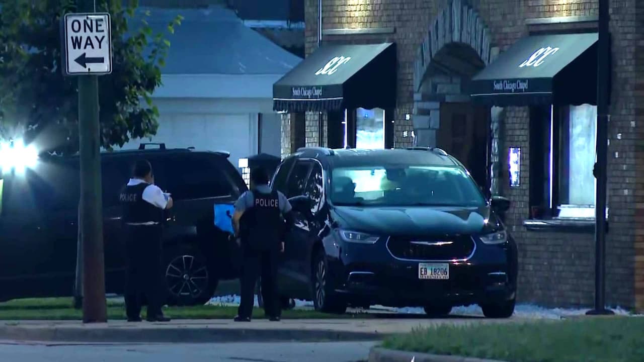 Descubren más de 50 cuerpos en descomposición dentro de una funeraria en el suroeste de Chicago