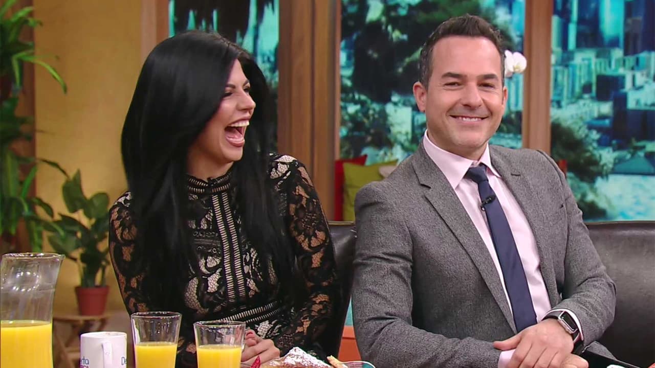 ¿Qué tal la actitud de Carlitos? No cabe duda que tiene estilo para conquistar a las mujeres.