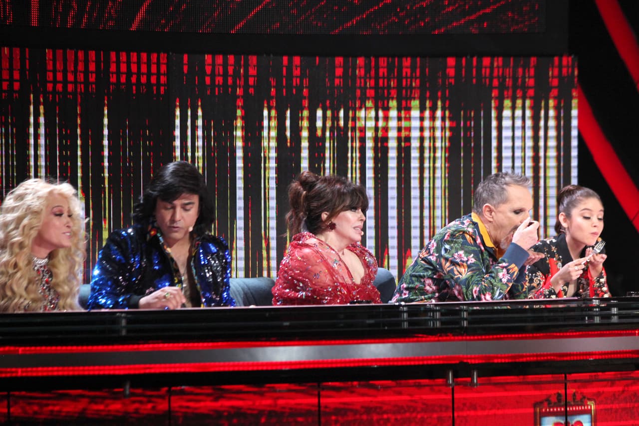 Como sus seguidores saben, Karol Sevilla ama la comida y, obviamente, tampoco se resistió a romper la dieta. A pesar del picante del tamal, se acabó la porción completa que Beba le regaló.