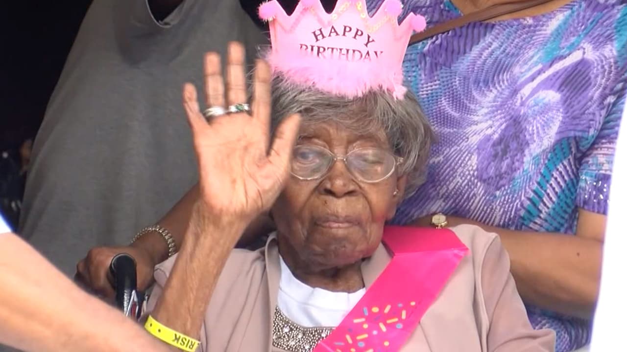 "Tú estás aquí para ser una bendición para otros", dice la mujer más anciana de EEUU en su cumpleaños