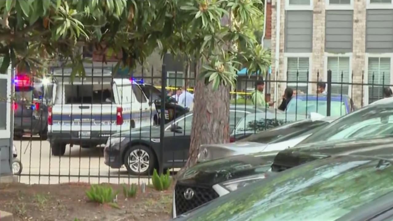 Una mujer es asesinada a balazos en un complejo de apartamentos al oeste de Houston: esto se sabe