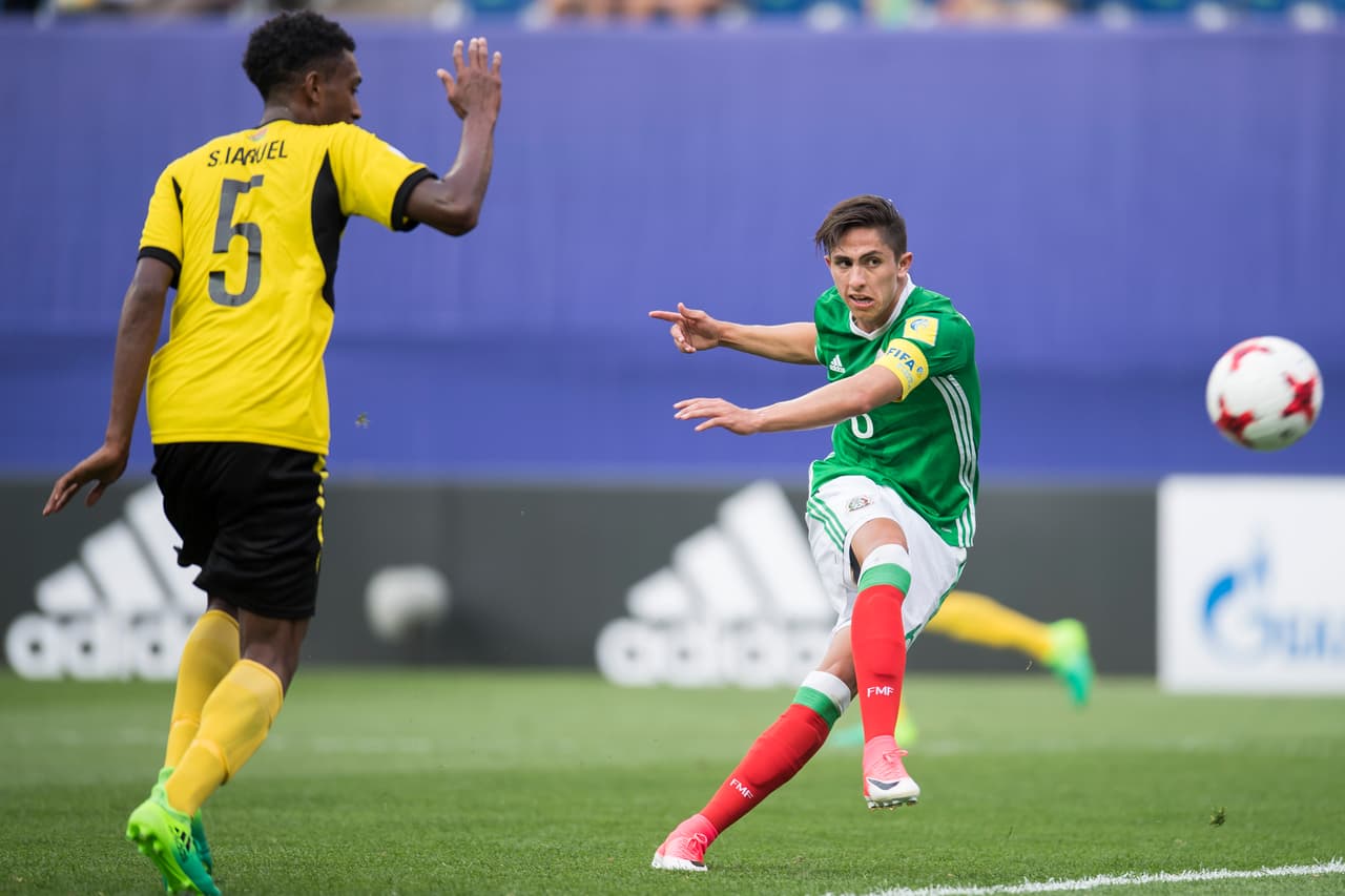 México fue más intenso en la búsqueda del segundo tanto que su rival en el interés por el empate.