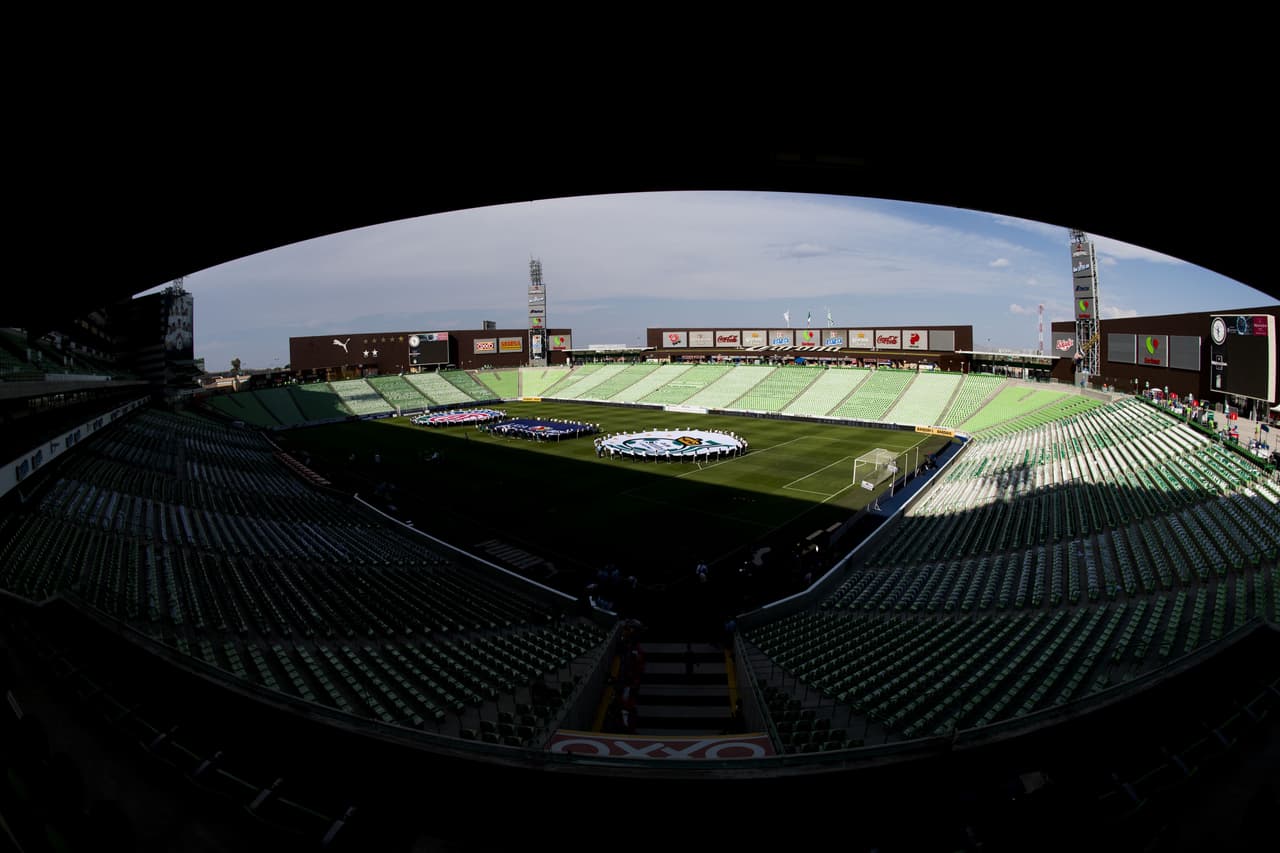 Con el clima como cómplica, también se prepararon los detalles para la ceremonia de salida.