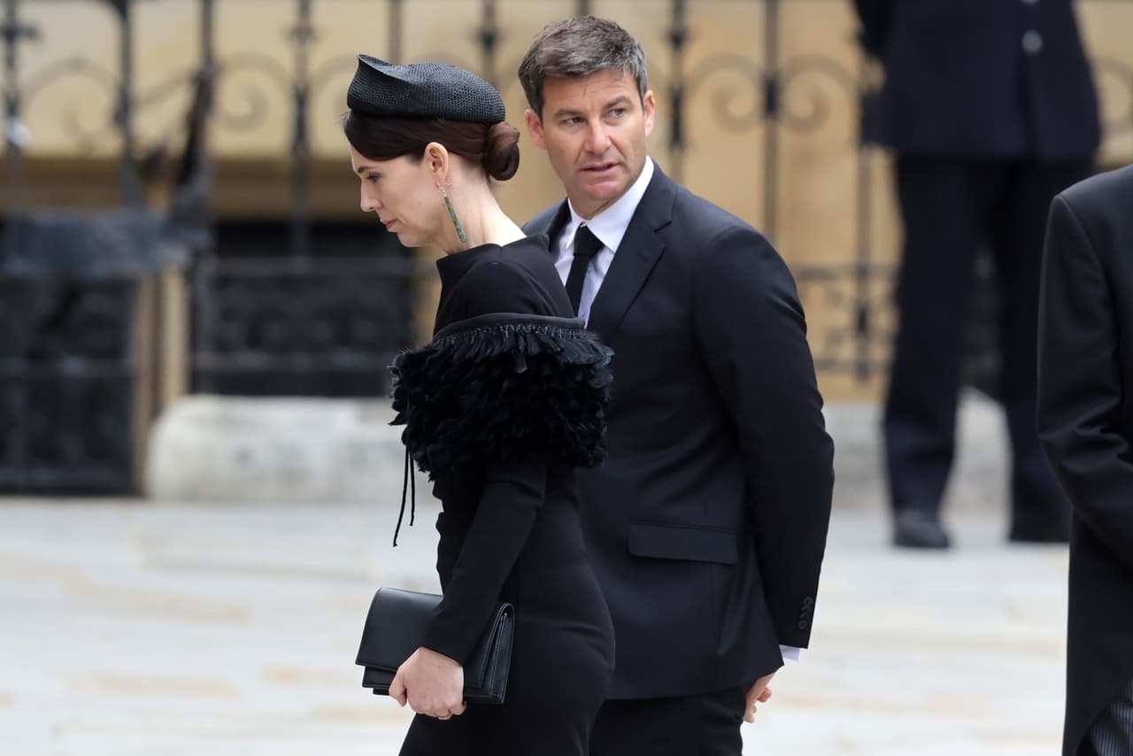La primera ministra de Nueva Zelanda,
<b> Jacinda Ardern</b>, y su marido, Clarke Gayford, también asistieron a los actos fúnebres de Isabel II.