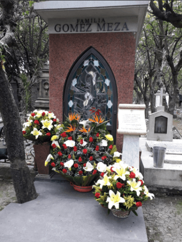 La actriz también conocida como 'Doña Florinda' escribió: "Buenos días, mi alegría... flores de tu bonita, de tu Florinda. Mi Rober, te amaré siempre".