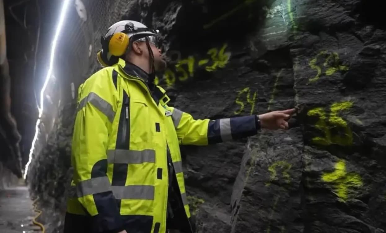 Finlandia construye el primer depósito nuclear del mundo; enterrará residuos peligrosos por miles de años