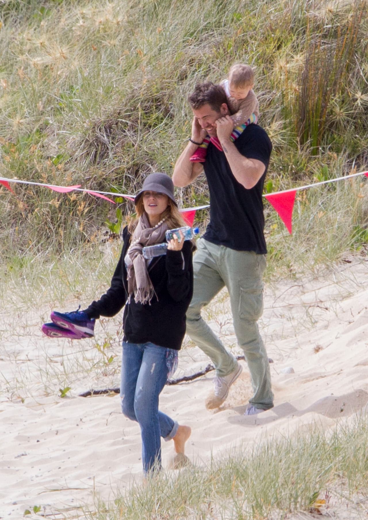 Fueron a la playa a disfrutar del clima.