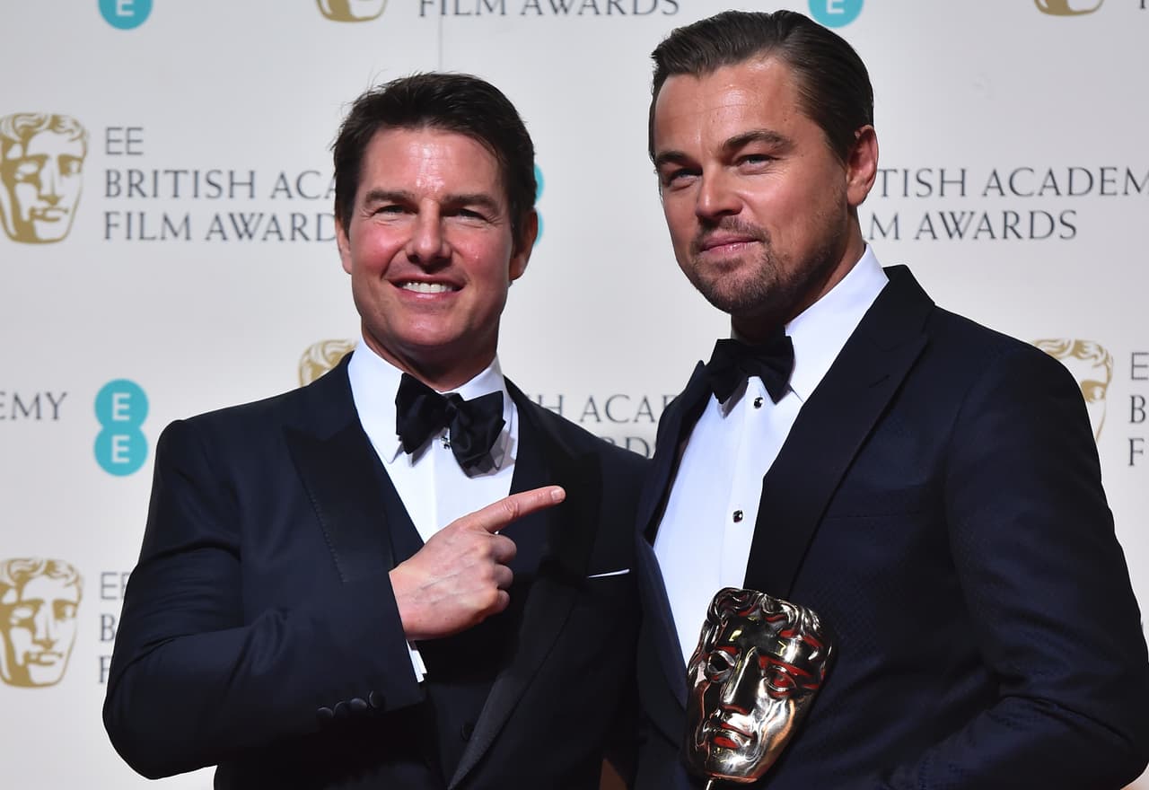 Y esta es la imagen, correspondiente a la aparición de Tom Cruise en los premios BAFTA, que se celebraron el 14 de febrero en Londres y donde entregó el premio a Leo DiCaprio.
