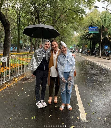 "De ser la mamá que andaba en bici, patineta, que se subía a los árboles, ya
<b>la panza me empezaba a pesar </b>y dejé de jugar como jugaba antes (con ellos)".