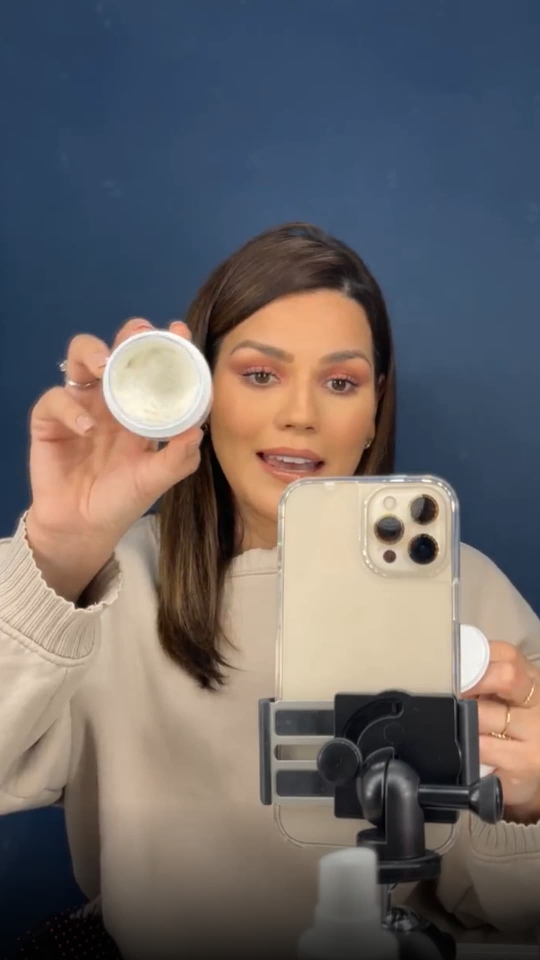 Los tips de belleza de Karina no estarían completos sin todo lo que se refiere al cuidado de la piel, tema en el que la conductora es muy atenta y suele reiterar a sus fans.