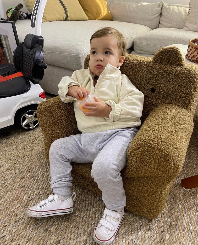 A partir de ese momento, Pamela sintió que Baby Ford “iluminó su mundo” y se propuso a criarlo como un ser de alegría, amor y bondad.
<b>Una misión que Silva ha cumplido al pie de la letra y que ve con orgullo.</b>
<br>