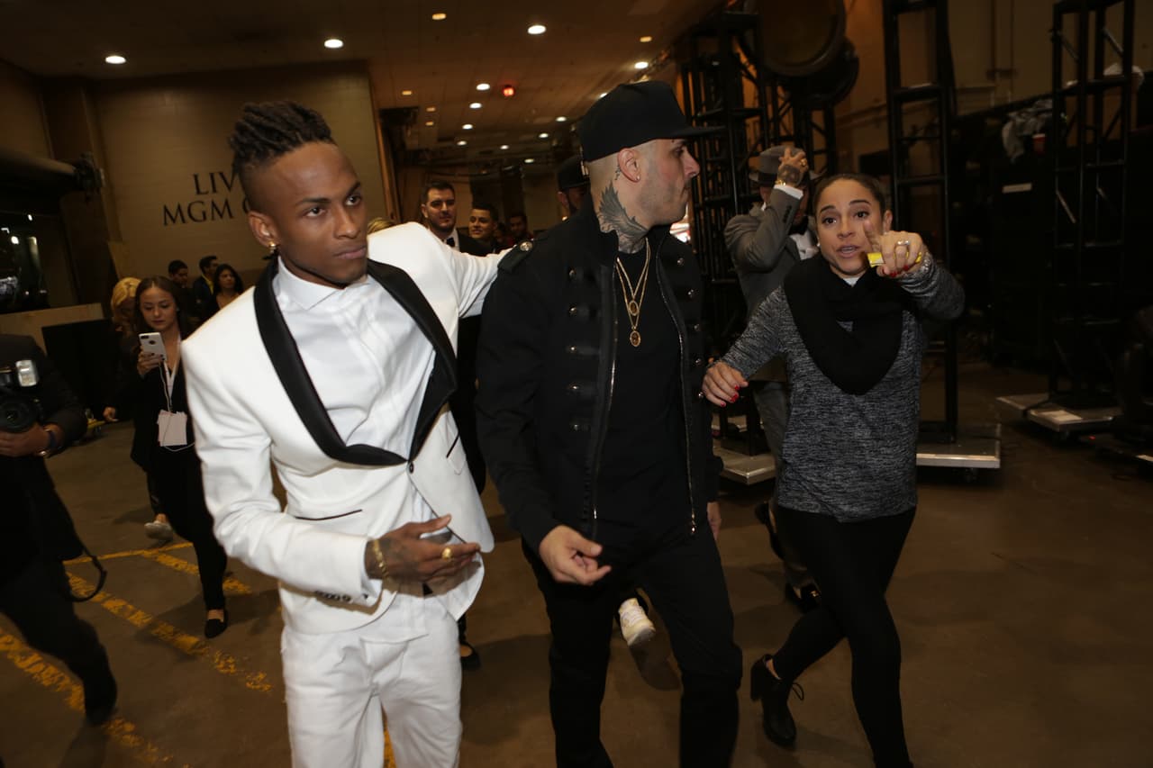 Te llevamos detrás de cámaras de esta entrega quee estuvo espectacular. Selfies, momentos in fraganti y hasta lo que no te imaginas.